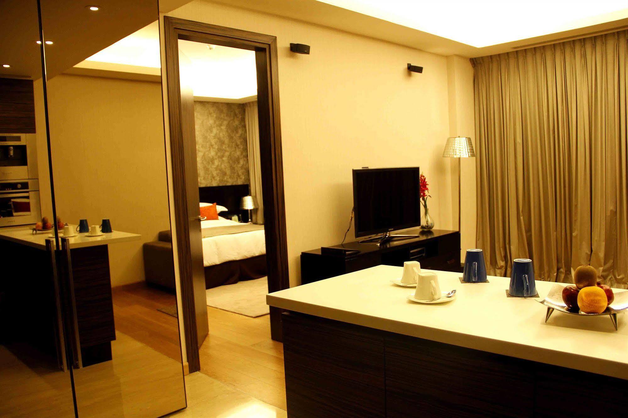 Iidl Suites New Delhi Buitenkant foto